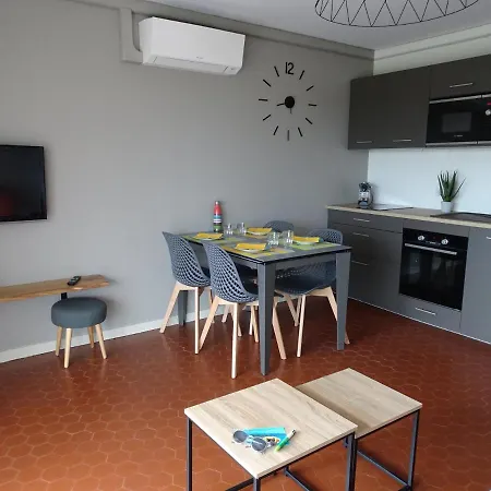 T3 150 M De La Plage, Climatisation, Piscine Et Parking Privatif - * Le Lavandou